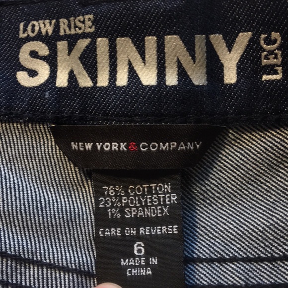NY&Co. Low Rise Size 6 Jeans - Picture 2 of 3